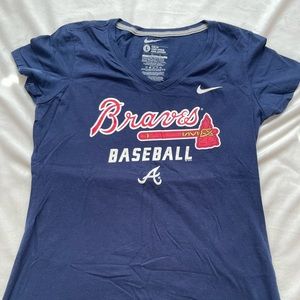 Women’s Nike Atlanta Braves shirt size L
